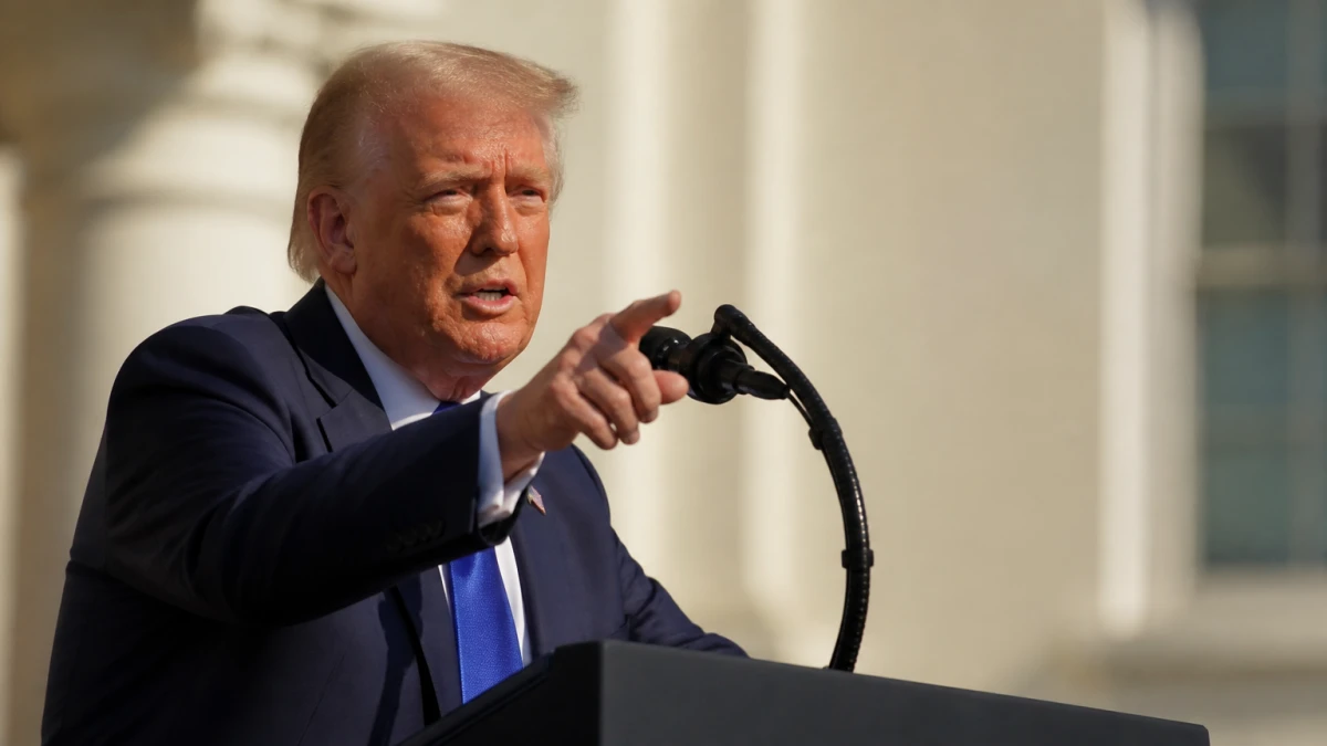 Trump Threatens to 'Take Over' Hormuz, Warns Iran 'You Won't Have a Country'